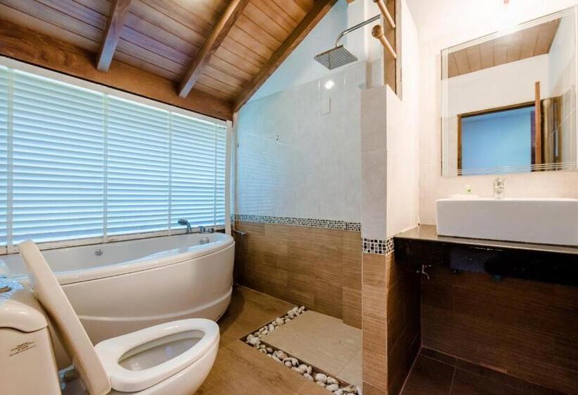 デラックスルーム, Baan Rabieng Resort