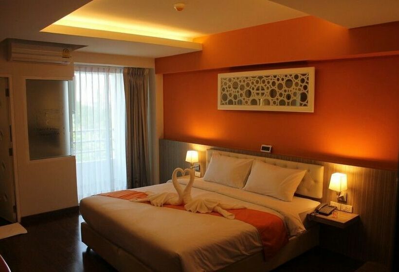 スーペリアールーム, Chariot Pattaya