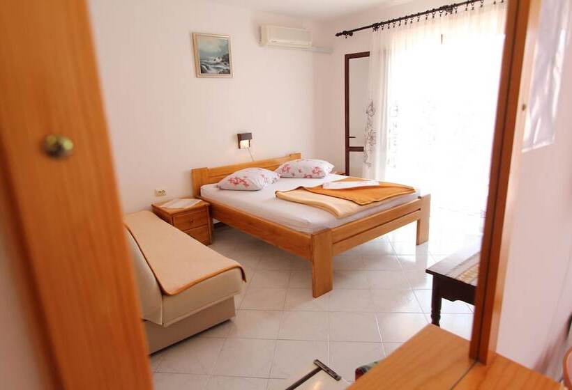 스탠다드 발코니 룸, Room And Apartments Mariza