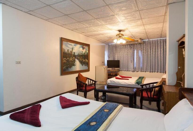 Family Suite, The Encore