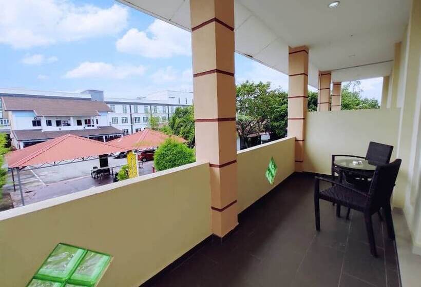 Апартаменты 3 Спальни, Shell Out Cenang Beach Resort