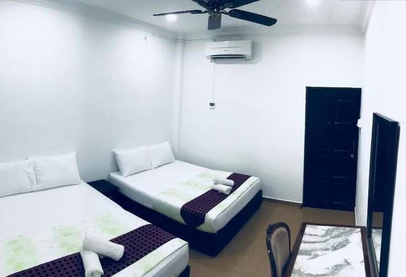Апартаменты 3 Спальни, Shell Out Cenang Beach Resort