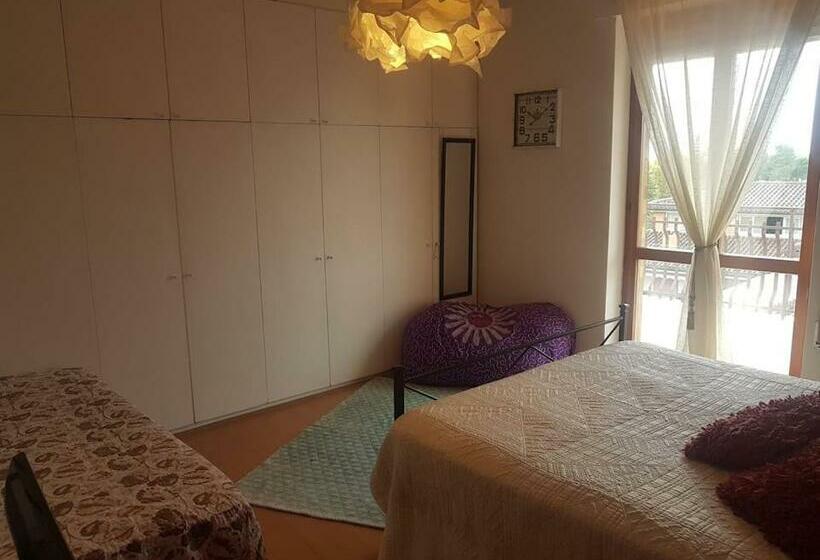 ２ベッドルームアパートメント, Appartamento Situato Nei Pressi Di Centro E Caserma
