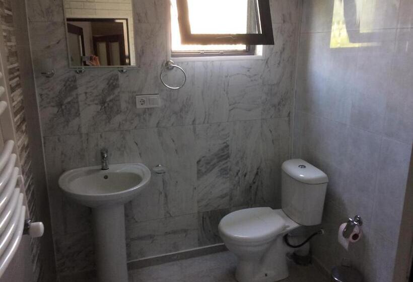 اتاق راحتی سه تخته, Villa Portina
