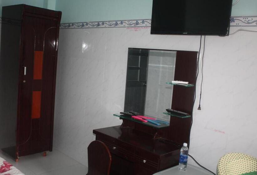 اتاق خانوادگی, Thinh Thien Motel