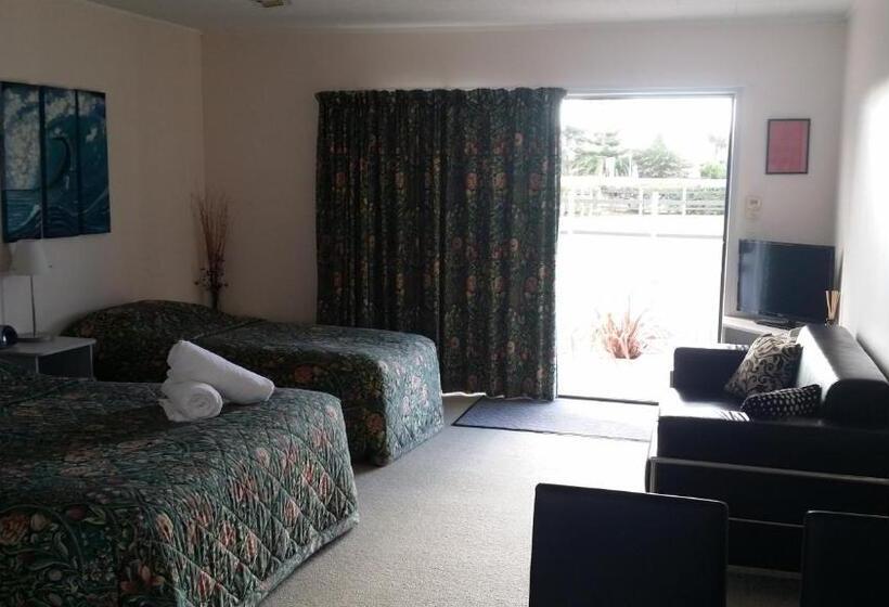 Номер Deluxe, Norfolk Motel & Campervan Park