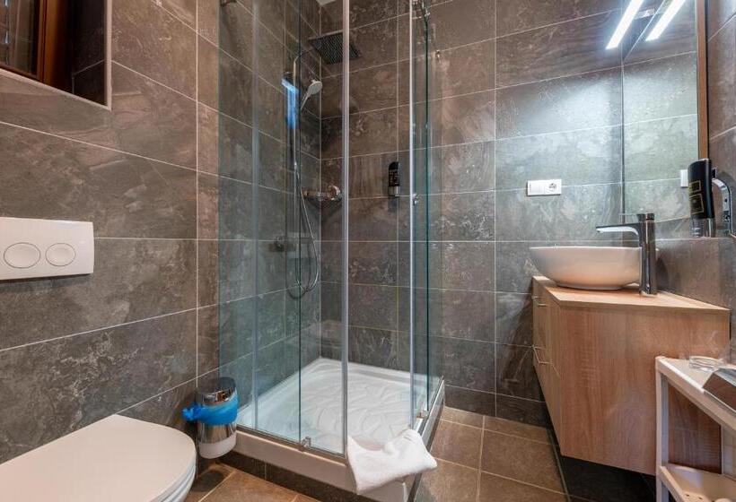 Студио Стандарт с Балконом, Aparthotel Plat