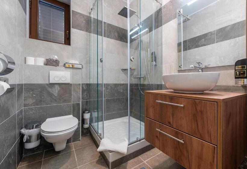 Comfort room with balcony, Aparthotel Plat
