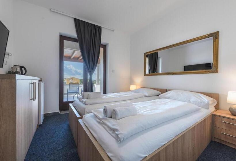 Номер Комфорт Вид на Море, Aparthotel Plat