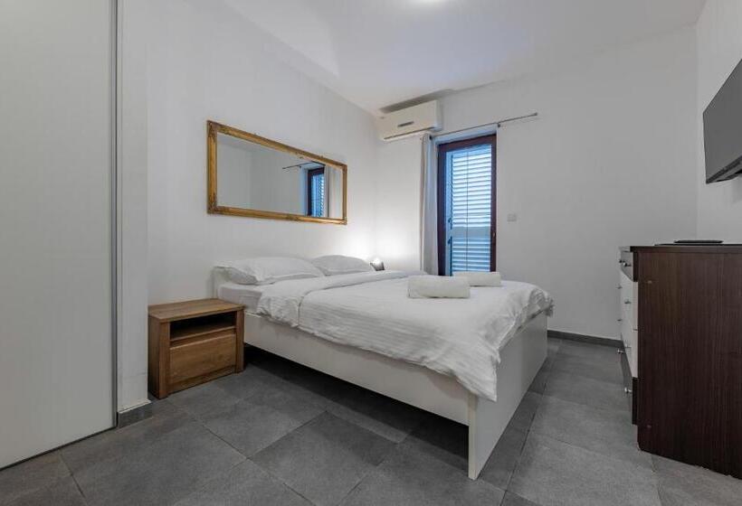 Студио Стандарт Вид на Бассейн, Aparthotel Plat