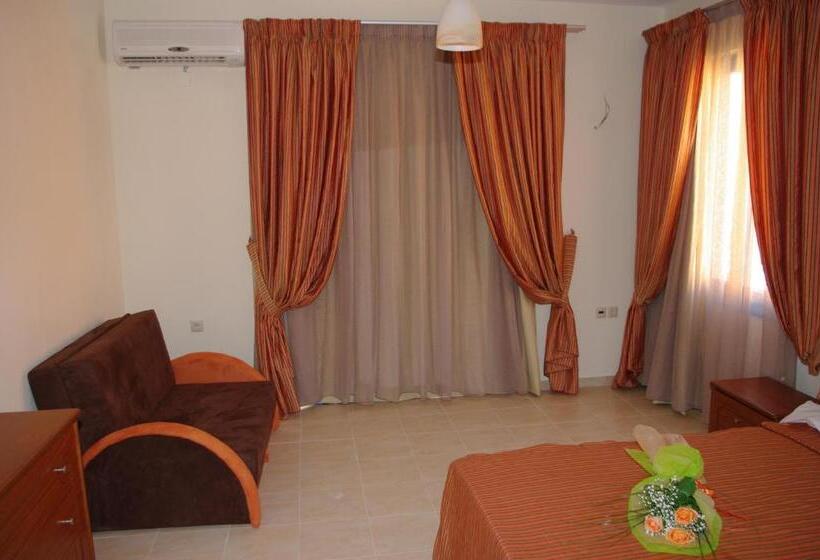 استودیوی استاندارد با چشم‌انداز دریا, Gold Apartments