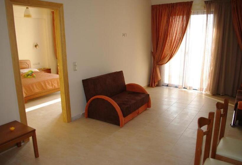 آپارتمان 1 خوابه با چشم‌انداز دریا, Gold Apartments
