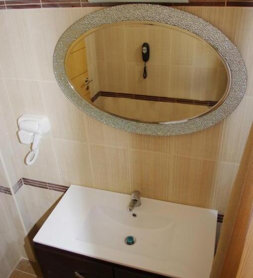 آپارتمان 1 خوابه با چشم‌انداز دریا, Gold Apartments