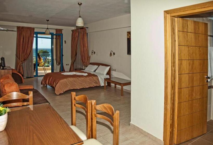 استودیوی استاندارد با چشم‌انداز دریا, Gold Apartments