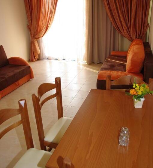 استودیوی استاندارد با چشم‌انداز دریا, Gold Apartments