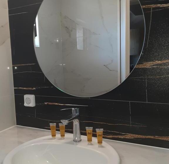 1 Bedroom Deluxe Apartment Side Sea View, Gold Apartments