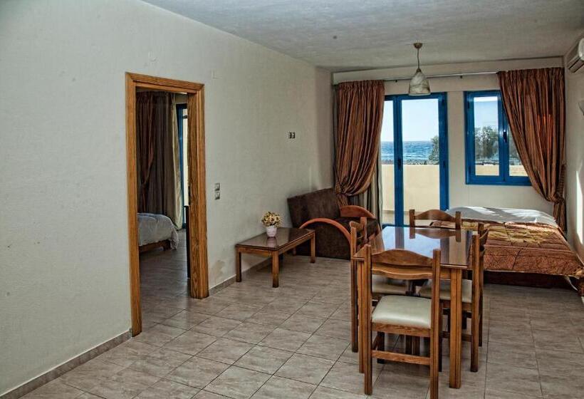 آپارتمان 1 خوابه با چشم‌انداز دریا, Gold Apartments