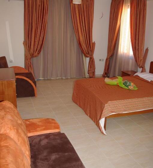استودیوی استاندارد با چشم‌انداز دریا, Gold Apartments