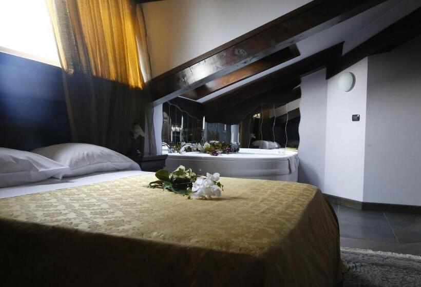 سوییت لوکس, Damian Park Hotel Delle Magnolie