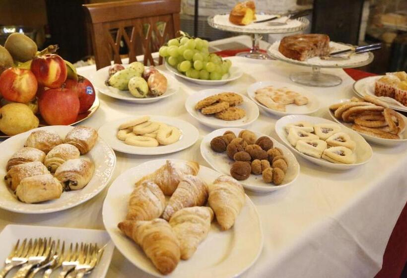 سوییت لوکس, Damian Park Hotel Delle Magnolie