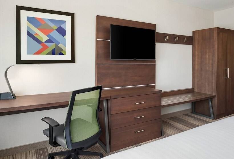 스위트, Holiday Inn Express & Suites Duluth North   Miller Hill, An Ihg