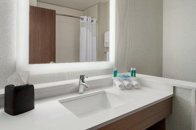 스탠다드 룸, Holiday Inn Express & Suites Duluth North   Miller Hill, An Ihg