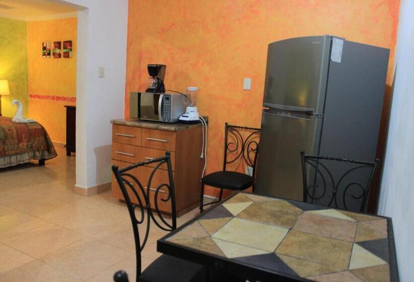 استودیوی استاندارد, Terracota Corner Rooms