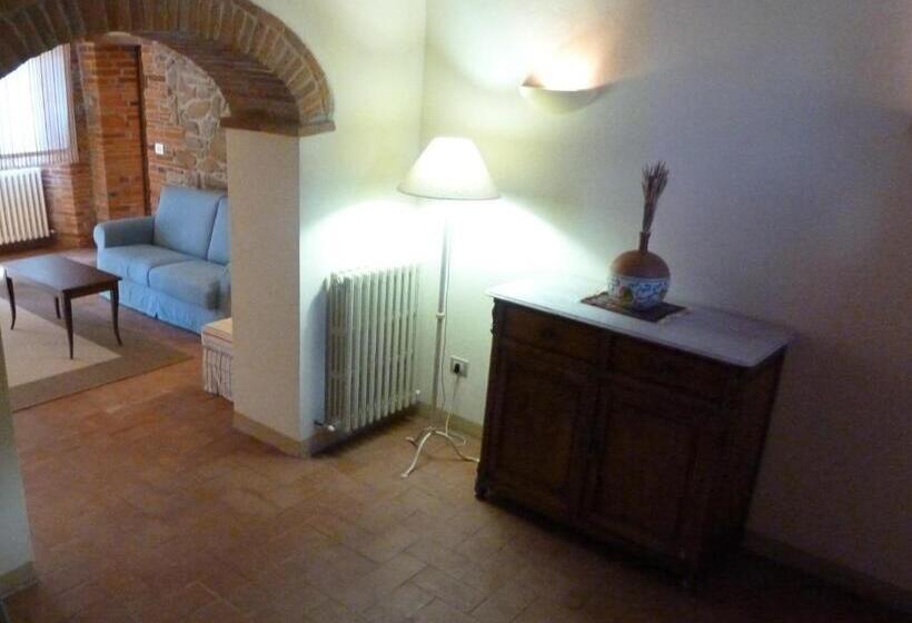 ビラ４ベッドルーム, Agriturismo La Forra