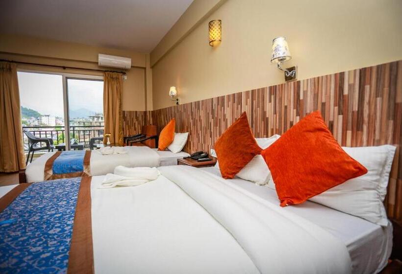 اتاق کلاب, Pokhara Choice Inn