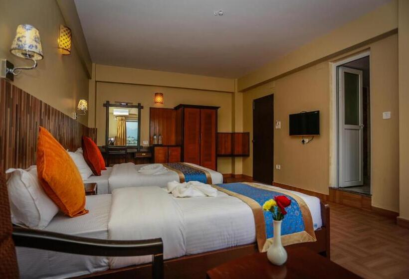 اتاق کلاب, Pokhara Choice Inn