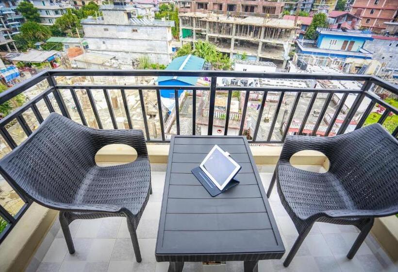 اتاق کلاب, Pokhara Choice Inn