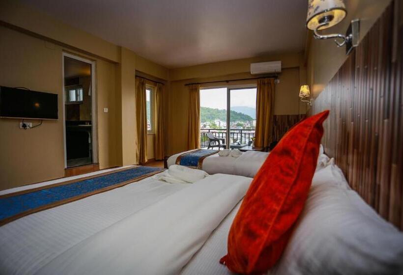 اتاق کلاب, Pokhara Choice Inn