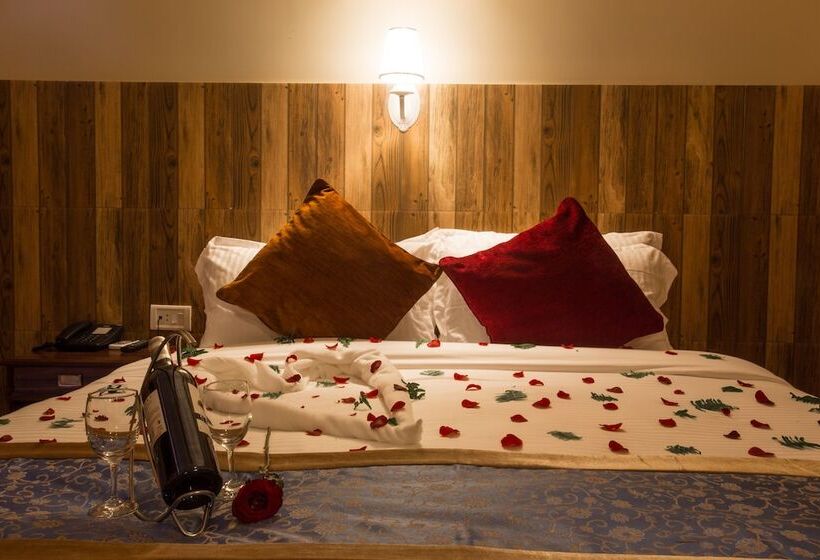 اتاق لوکس, Pokhara Choice Inn