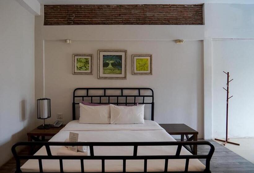 اتاق استاندارد, Toscana Trat