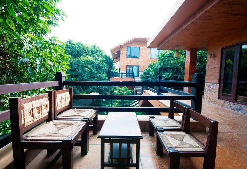 패밀리 룸, Tuskar S Riverside Resort