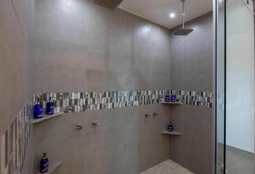 Номер Deluxe Кровать Кинг, Bodhi Tree Yoga Resort