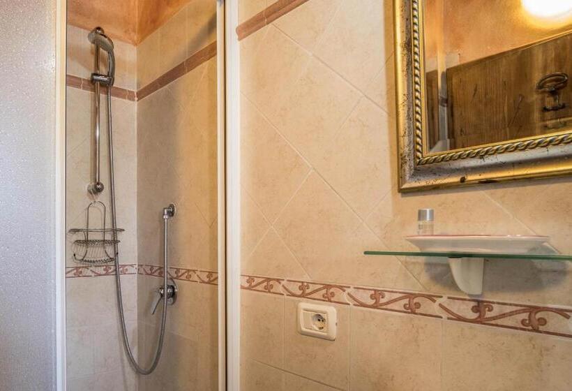 اتاق استاندارد, Agriturismo Goccia Di Luna