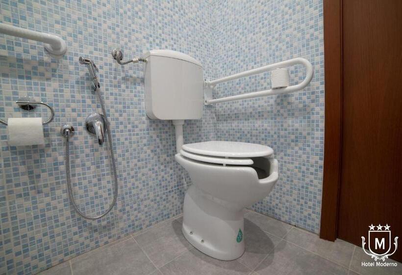 اتاق استاندارد سه نفره, Moderno