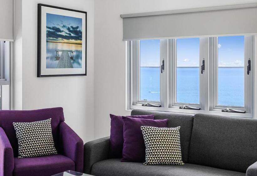 Апартаменты 2 Спальни, H On Mitchell Apartment
