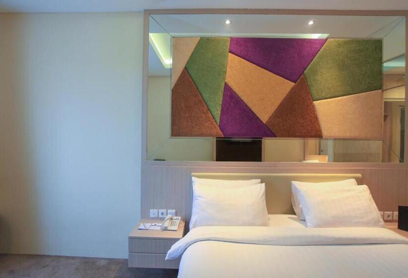 수피리어 룸, W Three Premier Hotel Lagaligo