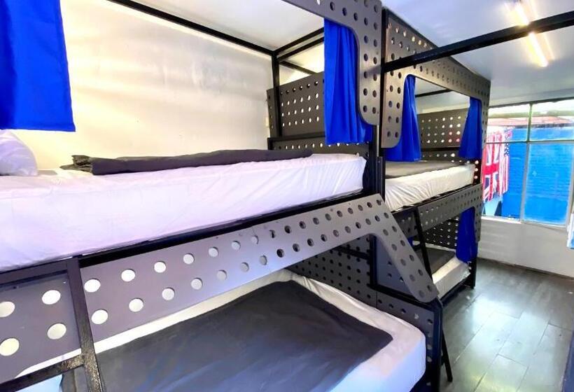 ルームシェアのワンベッド, Roomies Hostel Roma