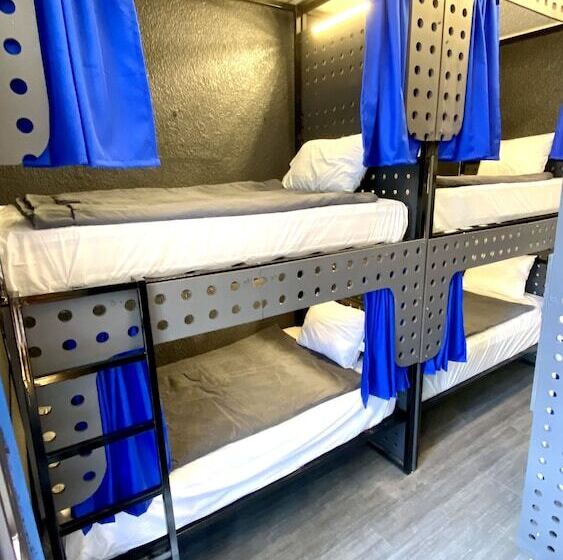 공동 객실, Roomies Hostel Roma