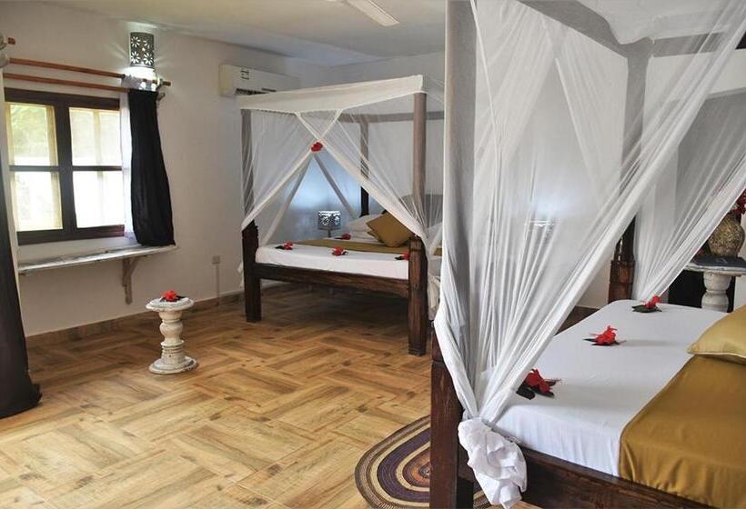스탠다드 트리플 룸 풀장 전망, Sea View Lodge Boutique
