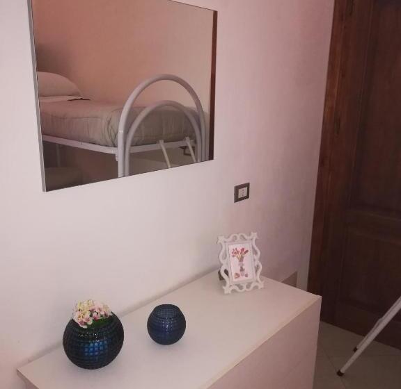 اتاق استاندارد چهار تخته, B&b Il Poeta