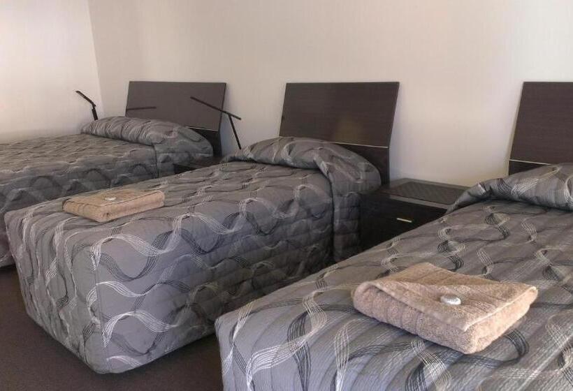 Четырехместный Номер Стандарт, Gunnedah Lodge Motel