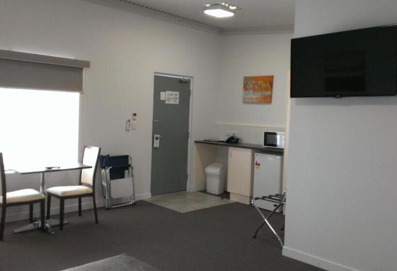 Президентский Люкс, Gunnedah Lodge Motel