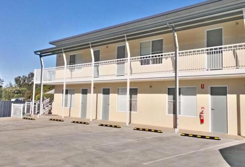 Президентский Люкс, Gunnedah Lodge Motel