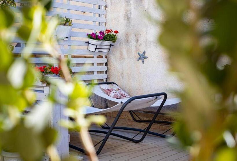标准间, Trapani Home