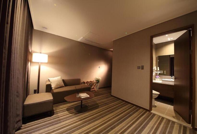 غرفة ديلوكس عائلية, Avonhotel Gunsan