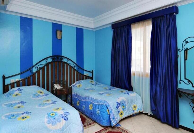 اتاق استاندارد سه نفره, Perla Hôtel